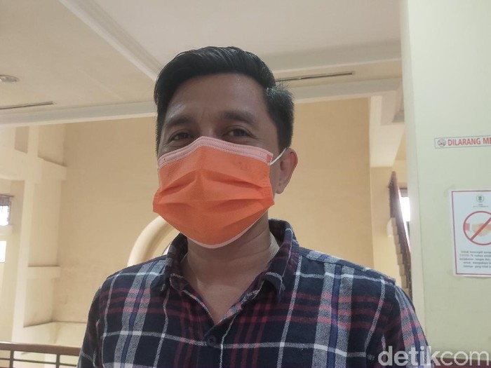 Pandemi COVID-19 berdampak besar pada sektor ekonomi. Salah satu yang terdampak yakni rekreasi hiburan umum (RHU).