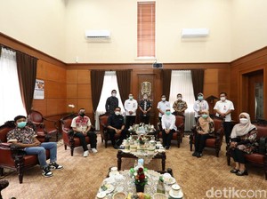 Jelang Pelantikan Pengurus Baru, Gubernur Khofifah Terima Audiensi AMSI Jatim