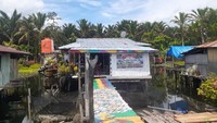Tak ada arti khusus, cat rumah disesuaikan dengan warna favorit dari sang empunya rumah. (Hari Suroto)