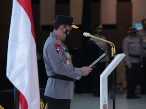 Kapolri Jenderal Sigit Lantik Irjen Paulus Jadi Kabaintelkam Polri