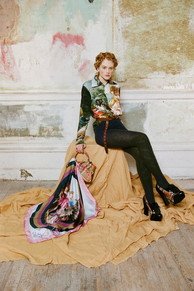 Vivienne Westwood merilis koleksi ready to wear fall 2021 yang 90% dari busananya ini terbuat dari material yang ramah lingkungan.  Foto: Alice Dellal / Courtesy of Vivienne Westwood.