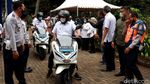 Kurangi Polusi, ASN Bandung Wara-wiri Pakai Motor Listrik