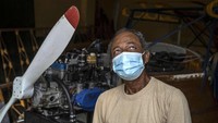 Meskipun krisis ekonomi di Kuba mempengaruhi sulitnya memperoleh kabel baja, roda atau cairan anti rayap, atau komponen lainnya tidak menyurutkan semangat Rivera.