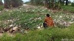 Miris! Bukan Cuma Air, Sungai Piji Kudus Juga Penuh Sampah