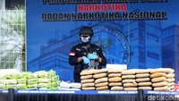 Barang bukti tersebut merupakan hasil pengungkapan tujuh kasus jaringan nasional hingga internasional.