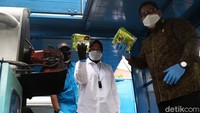 Pemusnahan barang bukti narkotika ini dilakukan bersama Polri dan Kemensos di kantor BNN, Jalan MT Haryono, Jakarta Timur, Rabu (24/2/2021). Hadir pula dalam pemusnahan ini Menteri Sosial Tri Rismaharini.