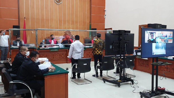 Nus Kei jadi saksi di sidang John Kei