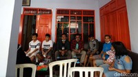 Orang kembar identik yang sekarang tinggal di Desa Jonggrangan ada 22 pasang.