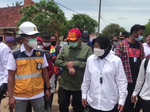 Risma Usul Tanggul Sungai Citarum Diperbaiki Seperti di Surabaya