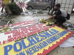 Jelang Pelantikan Hendi-Ita, Pedagang Bunga Semarang Banjir Orderan