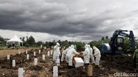 TPU Srengseng Sawah 2 itu memiliki kapasitas sekitar 1.020 areal makam yang memang digunakan khusus untuk menampung jenazah yang dikirim dari Bambu Apus.