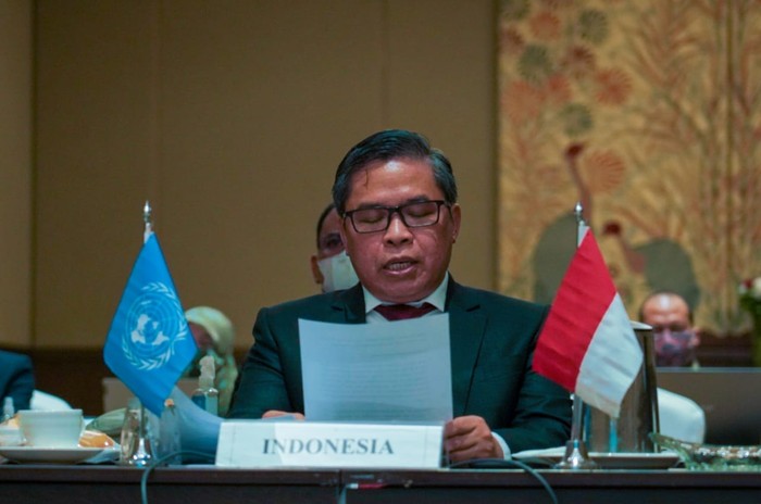 Wakil Menteri Lingkungan Hidup dan Kehutanan (Wamen LHK) Alue Dohong di Sidang UNEA-5