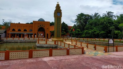 Foto: Wisata Religi untuk Traveler yang Rindu Tanah Suci