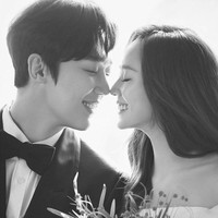 Acara pernikahan Cheon Seo Jin (pemain Kim So Yeon) dan Joo Dan Tae (pemain Uhm Ki Joon) ‘terusik’ oleh kedatangan pasangan Oh Yoon Hee (pemain Eugene) dan Ha Yoon Cheol (pemain Yoon Jong Hoon). Keduanya tiba-tiba memarkirkan helikopternya.  Foto: dok. SBS