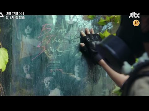 Tak hanya eksis di dunia nyata, BTS juga populer dalam drama Korea. Ada saja hal berbau BTS yang disebut dalam drama Korea seperti lagu dan nama membernya. Bahkan, ada karakter drama Korea yang berperan sebagai penggemar BTS