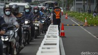 Beginilah penampakan jalur sepeda yang dijaga ketat oleh petugas Dishub.