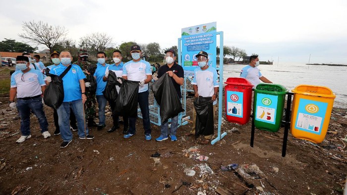 Dukung Gerakan Ekonomi Sikular Nasional Sebuah terobosan berupa Gerakan Ekonomi Sirkular Nasional digelar untuk mengatasi masalah plastik demi kelangsungan lingkungan hidup.