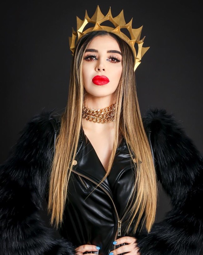 Emma dan El Chapo yang punya nama asli Joaquin Guzman Loera itu menikah pada 2007. Keduanya bertemu saat Emma masih menjadi ratu kecantikan remaja di Meksiko. Dilaporkan jika saat itu El Chapo bahkan sering membantu Emma memenangkan sejumlah kompetisi. Mereka lalu menikah ketika Emma berusia 18. Foto: Instagram @therealemmacoronel