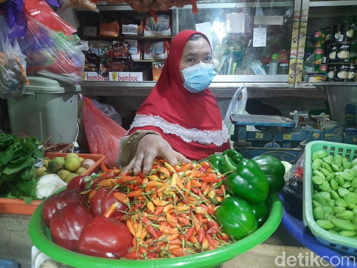 harga cabai rawit si surabaya masih 100rb/kg