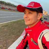 Menjaga kesehatan adalah kunci Jimmy Lin mempertahankan wajah awet mudanya. Rekan Jimmy sesama selebriti, Kevin Cheng, mengatakan bahwa dia banyak mendapat tips merawat kulit darinya. Foto: Instagram/@jimmylin