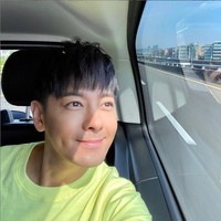 Pada era 90 hingga 2000-an, pria 46 tahun ini dikenal sebagai selebriti babyface karena wajahnya yang imut-imut. Bahkan menjelas usia paruh baya dia tetap terlihat seperti remaja. Foto: Instagram/@jimmylin