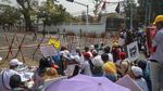 Massa Prodemokrasi Demo Kedubes Indonesia di Myanmar