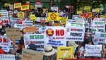 Massa Prodemokrasi Demo Kedubes Indonesia di Myanmar