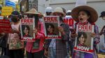 Massa Prodemokrasi Demo Kedubes Indonesia di Myanmar