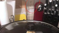 Ketika mau masak, tapi lupa nyolokin. Huuff!