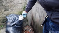 Polisi masih menyelidiki identitas mayat wanita terbungkus plastik di Jalan Raya Cilebut, Kota Bogor.