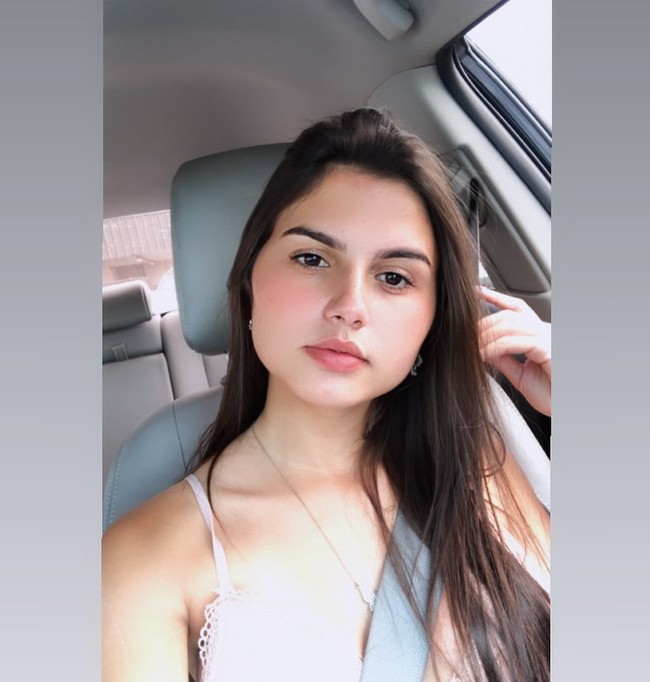 Aku selalu mengidentifikasi sebagai perempuan sejak aku berusia tiga tahun. Kamu tahu ketika aku meniup bunga dandelion dan membuat permintaan? Aku meminta kepada tuhan untuk membuatku sebagai anak perempuan, ucap Mayla. Foto: Instagram