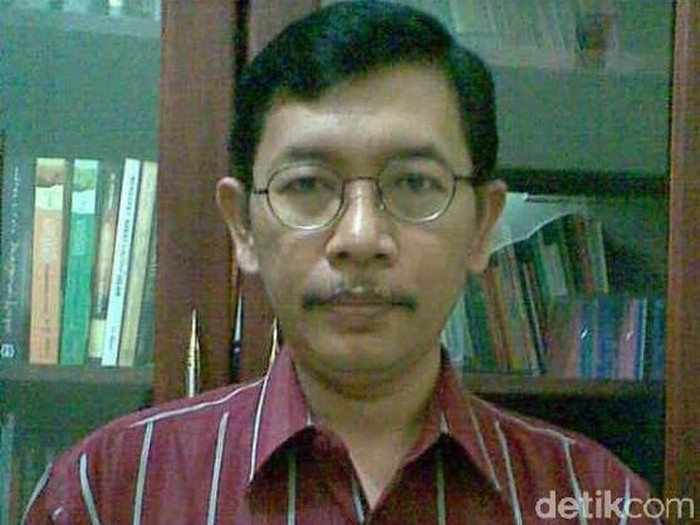 Pakar kebijakan publik Untag Surabaya Agus Sukristyanto