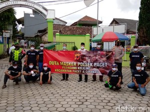 Ratusan Pedagang Keliling di Cianjur Dijadikan Duta Masker