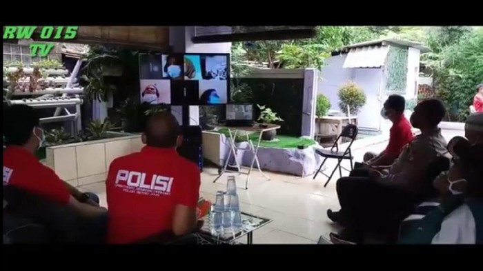 Pemantauan warga positif Corona via video conference