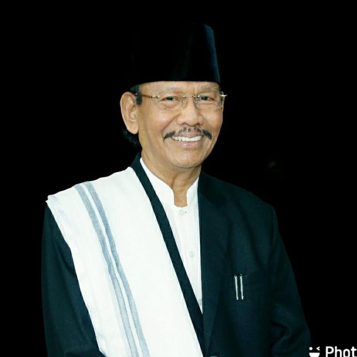 Pimpinan MTA Solo, Ahmad Sukina