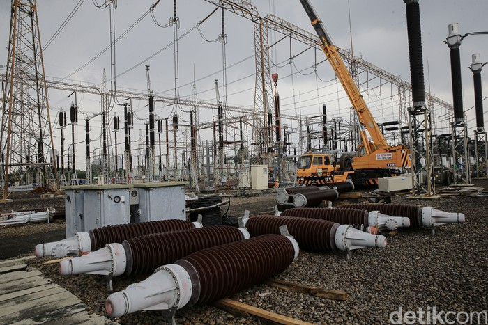 PLN melalui Unit Induk Transmisi Jawa Bagian Barat (UIT JBB) sebagai pengelola aset transmisi, melakukan pemeliharaan jaringan  transmisi dan gardu induk secara berkala.