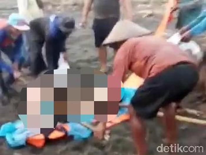 pria tewas melompat ke sungai
