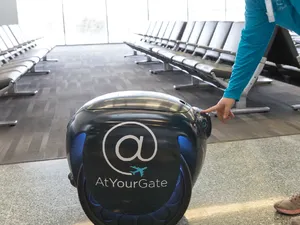 Canggih, Bandara Ini Bisa Kirim Makanan Pakai Robot