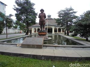 Rangkaian Acara Adat Ngunduh Mantu Jokowi di Kota Solo