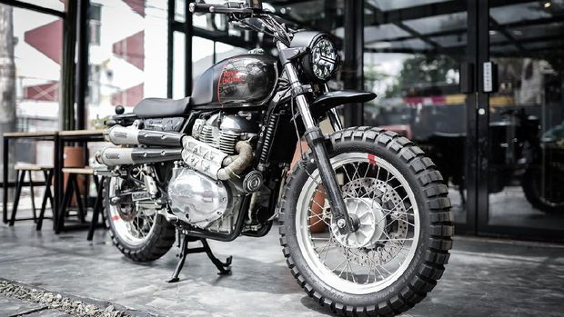 Smoked Garage Royal Enfield