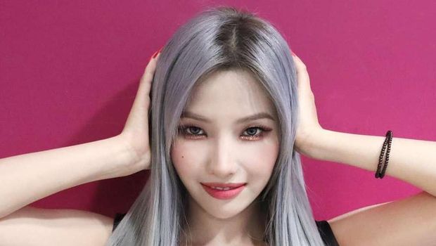 Soyeon (G)I-DLE.