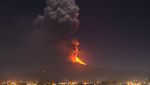 Terkini! Potret Letusan Gunung Etna di Italia