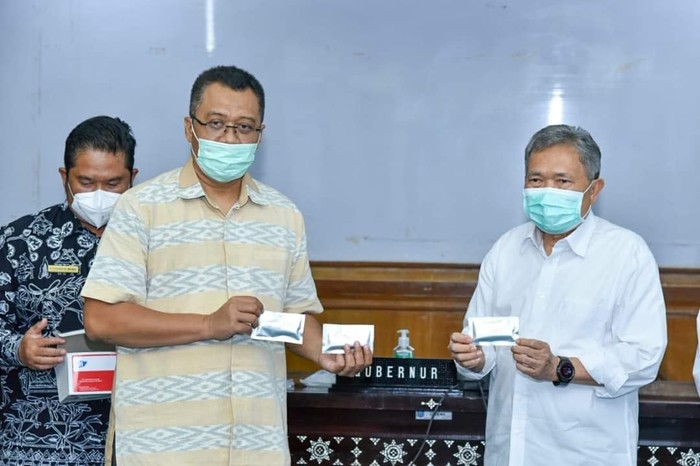 Universitas Mataram (Unram) bersama dengan Laboratorium (Lab) Hepatika Bumi Gora menciptakan alat Rapid Test Antigen yang dilabeli dengan nama Enram.