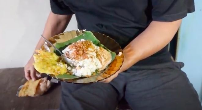 5 Rekomendasi Nasi Uduk Enak dari Abdel Achrian