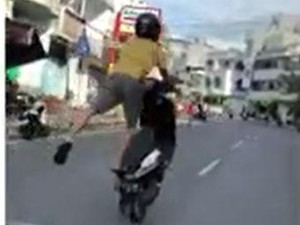 Aksi Freestyle Ugal-ugalan Viral, Pemuda di Parepare Diamankan-Motor Disita