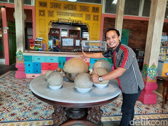 Bakso jumbo di Yogyakarta Klenger! Di Warung Bakso Ini Bisa Makan Bakso Seberat 50 Kg Lebih