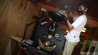 Menurut Budi, biasanya pelatihan diadakan jika ada yang mendaftar dan tidak rutinan. Adapun untuk tempat menginap sudah disediakan home stay yang merupakan bantuan CSR dari Bank BRI untuk Kopi Malabar Indonesia.