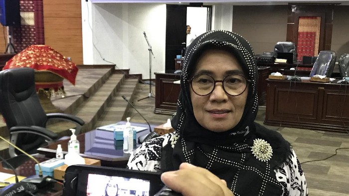 Ketua Pansus COVID-19 DPRD Sumbar, Mesra.