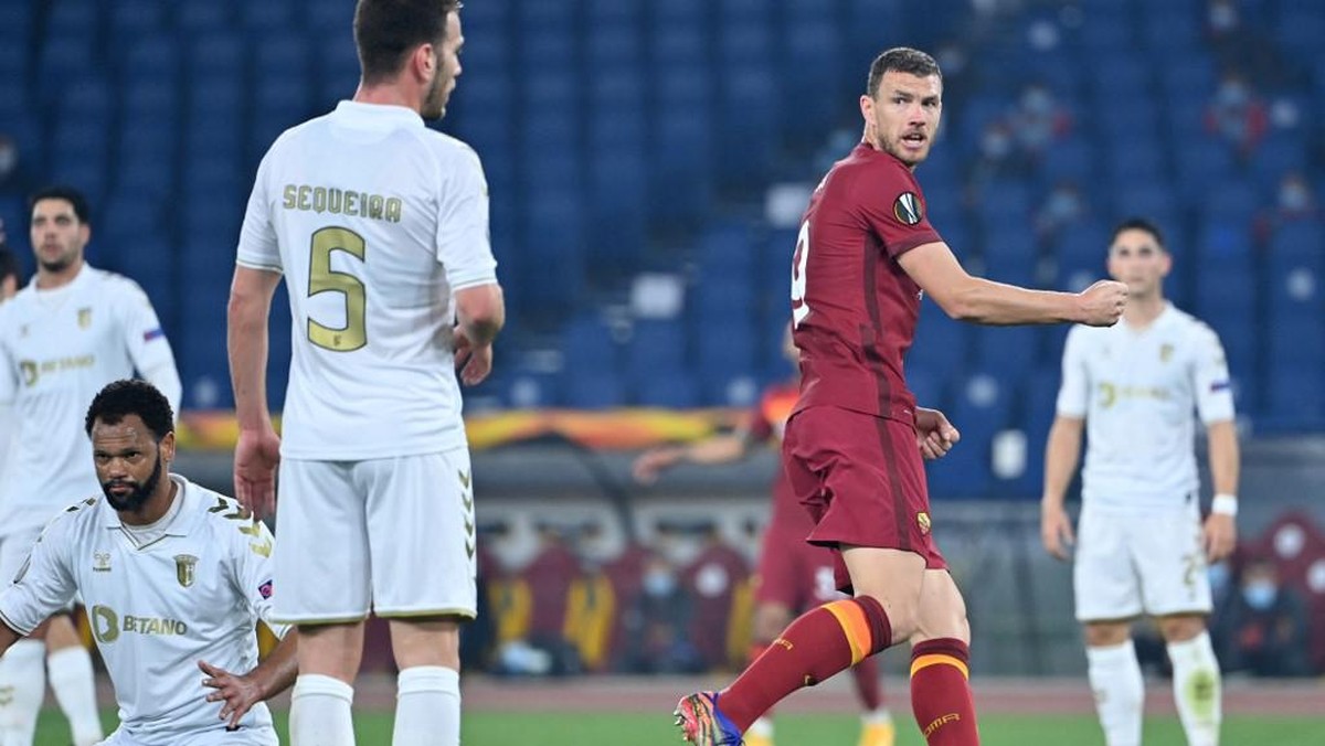 Edin Dzeko kini tercatat sebagai top skor Roma di kompetisi Eropa, menggeser Francesco Totti (Foto: AFP/ALBERTO PIZZOLI)