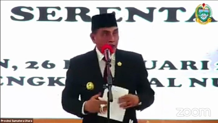 Edy Rahmayadi saat melantik 6 kepala daerah di Sumut